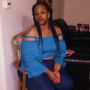 Meet your Posher, Cecily mzcess